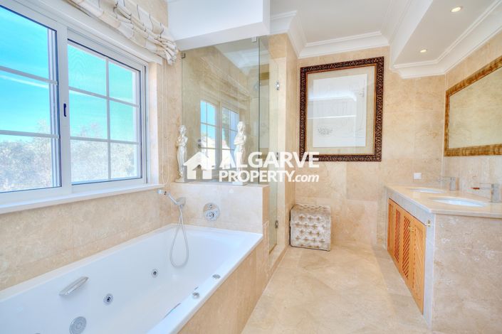 Image No.21-Villa de 4 chambres à vendre à Almancil