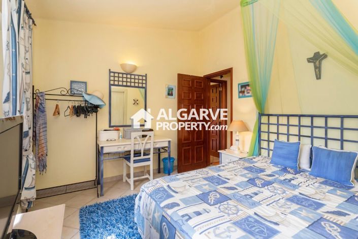 Image No.18-3 Bed Villa for sale