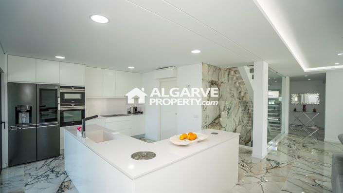 Image No.14-4 Bed Villa for sale