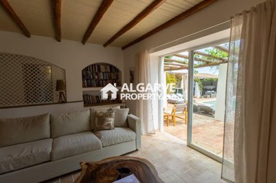 3-9978-78d1f4f8b6655591b02d22fabb36a692d73cca