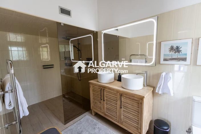 Image No.59-Villa de 7 chambres à vendre à Mexilhoeira Grande