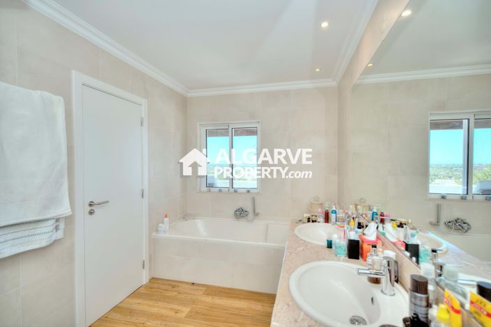 Image No.53-Villa de 5 chambres à vendre à Boliqueime