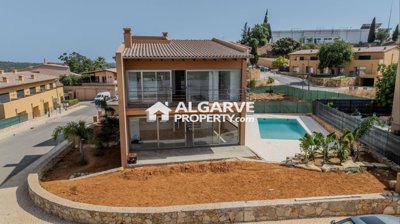 Villa de 4 chambres à vendre à Algoz