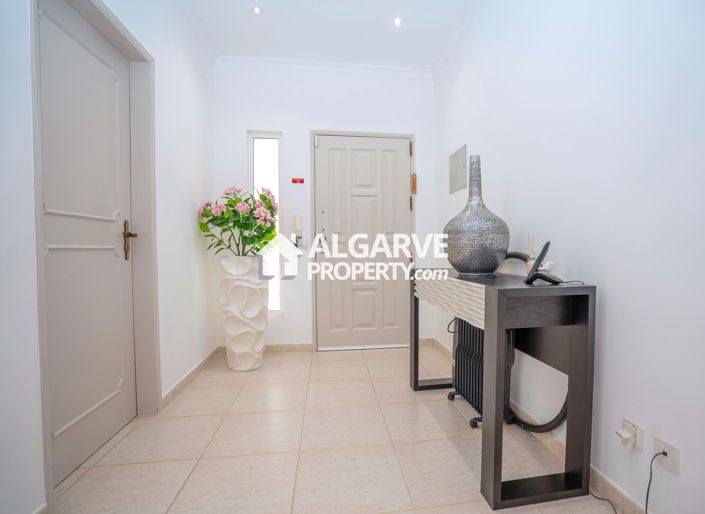 Image No.7-4 Bed Villa for sale