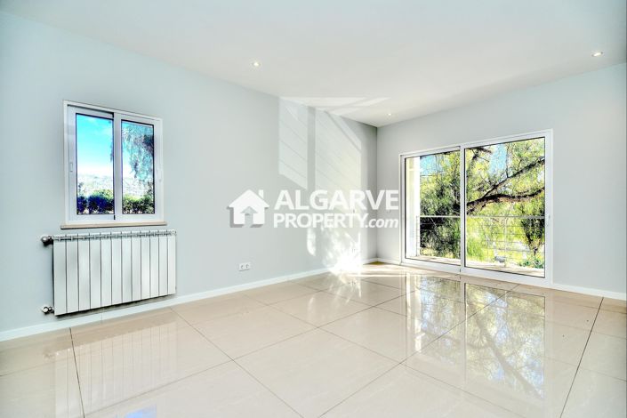 Image No.11-Villa de 6 chambres à vendre à Estói