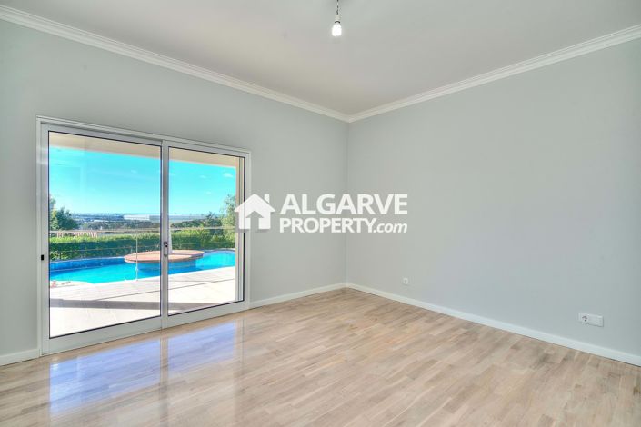 Image No.13-Villa de 6 chambres à vendre à Estói