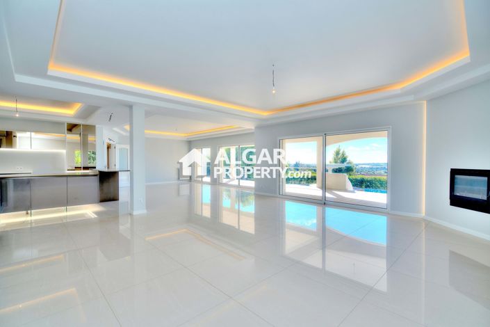 Image No.3-Villa de 6 chambres à vendre à Estói