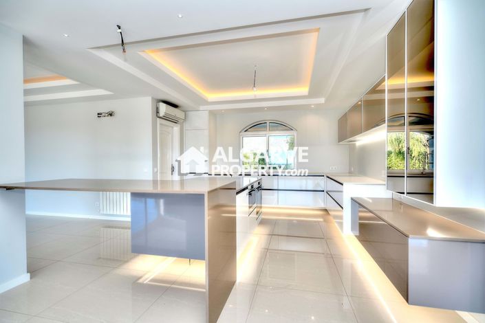 Image No.4-Villa de 6 chambres à vendre à Estói