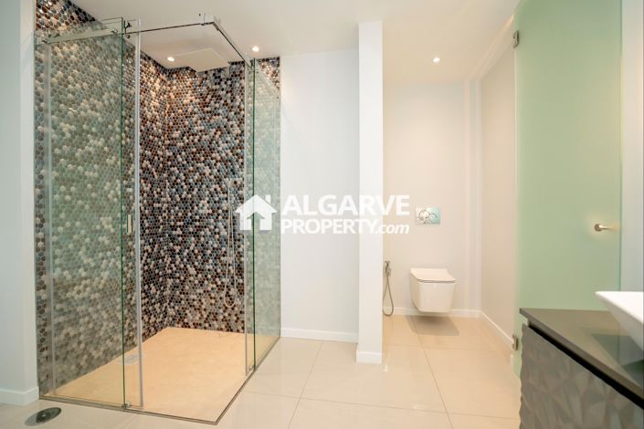 Image No.23-Villa de 6 chambres à vendre à Estói