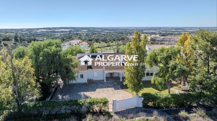 Image No.2-Villa de 6 chambres à vendre à Estói