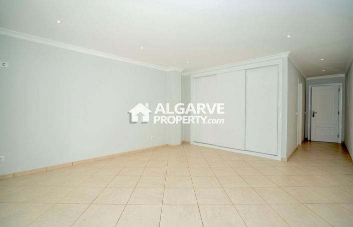 Image No.42-Villa de 6 chambres à vendre à Estói