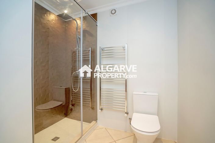 Image No.44-Villa de 6 chambres à vendre à Estói