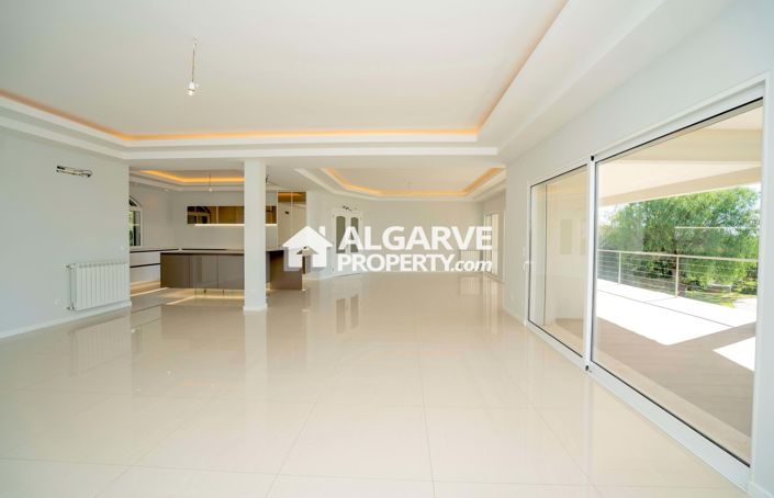 Image No.47-Villa de 6 chambres à vendre à Estói