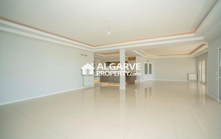 Image No.48-Villa de 6 chambres à vendre à Estói