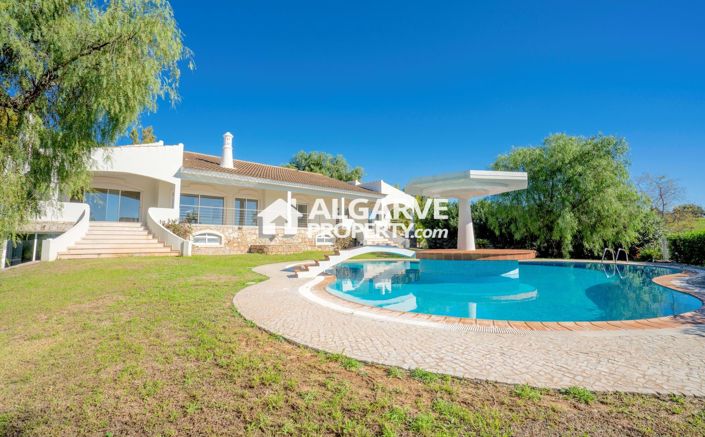 Image No.50-Villa de 6 chambres à vendre à Estói