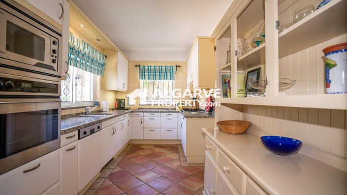 Image No.16-3 Bed Villa for sale