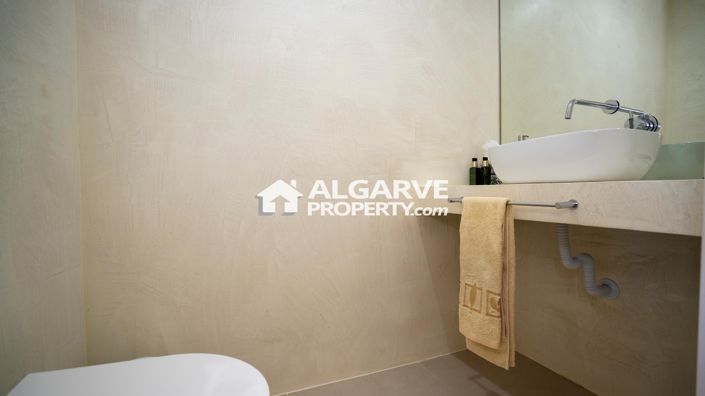 Image No.16-5 Bed Villa for sale