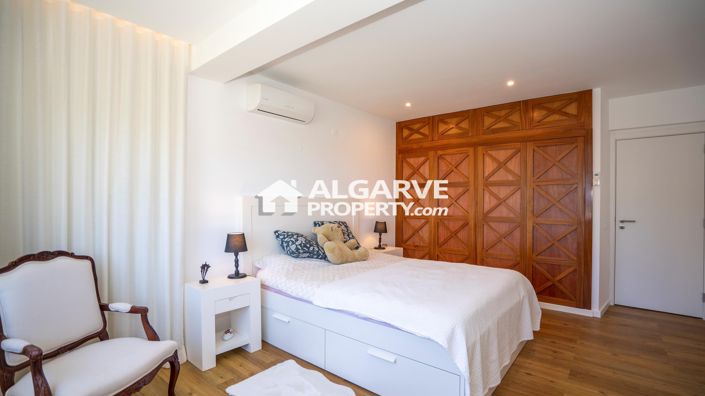 Image No.17-5 Bed Villa for sale