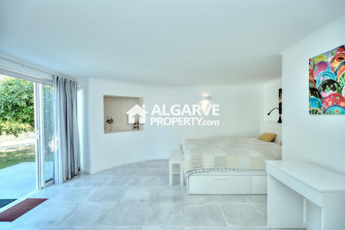 Image No.55-5 Bed Villa for sale