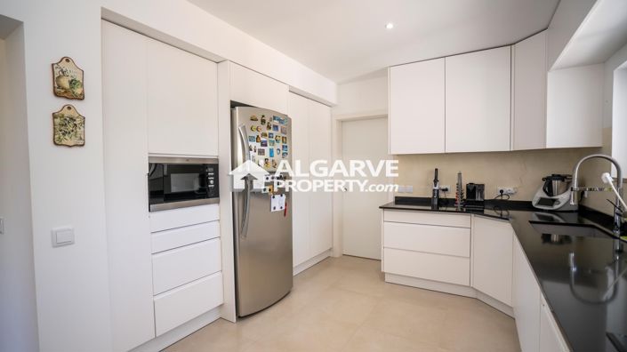 Image No.8-5 Bed Villa for sale