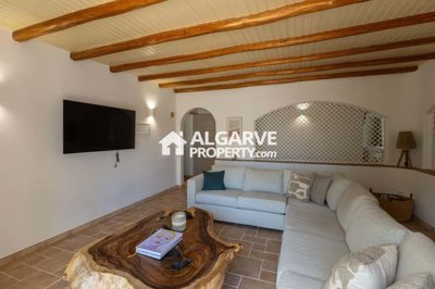 3-9978-78d1f4f8b6655591b02d22fabb36a692d73cca