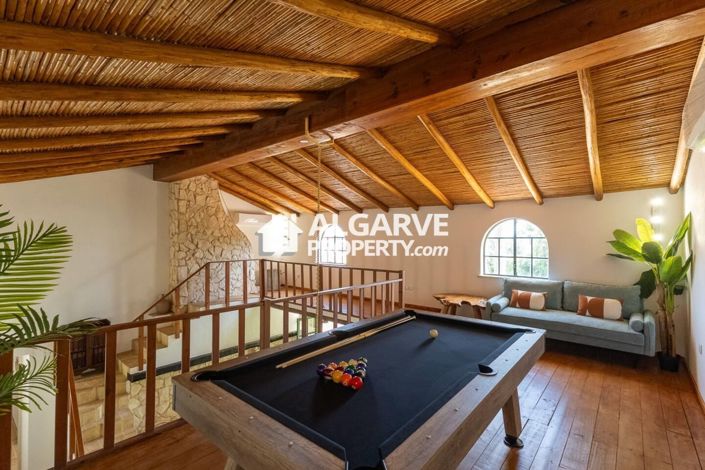 Image No.17-7 Bed Villa for sale