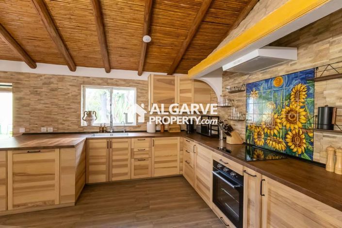 Image No.3-7 Bed Villa for sale