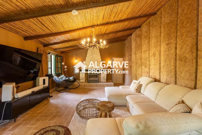 Image No.48-7 Bed Villa for sale