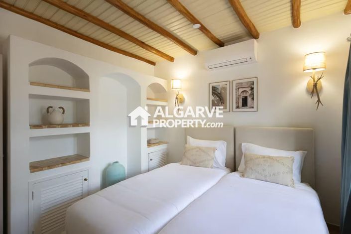 Image No.51-7 Bed Villa for sale