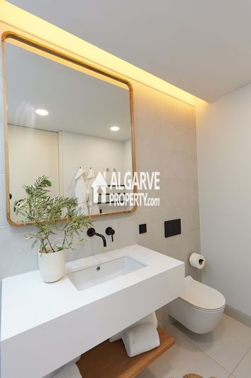 Image No.25-3 Bed Apartment for sale