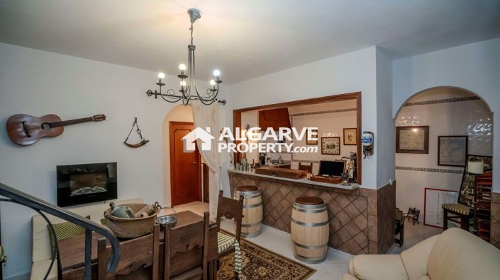 Image No.18-5 Bed Villa for sale