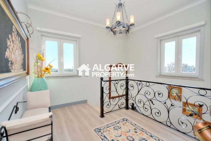 Image No.47-5 Bed Villa for sale