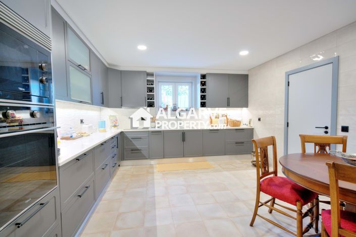 Image No.49-5 Bed Villa for sale