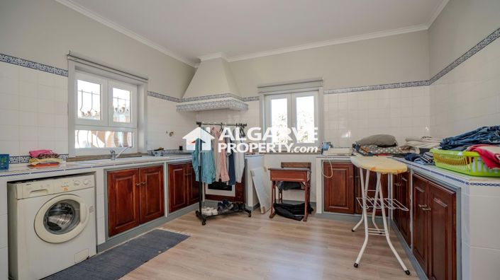 Image No.7-5 Bed Villa for sale