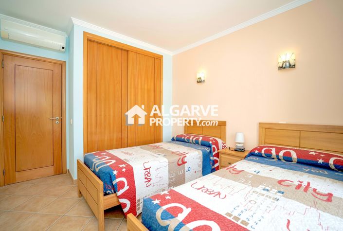 Image No.17-5 Bed Villa for sale