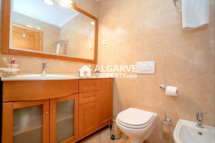 Image No.28-5 Bed Villa for sale