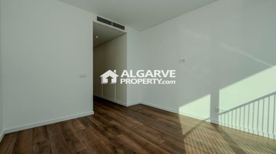 3-11770-78d1f4f8b6655591b02d22fabb36a692d73cc