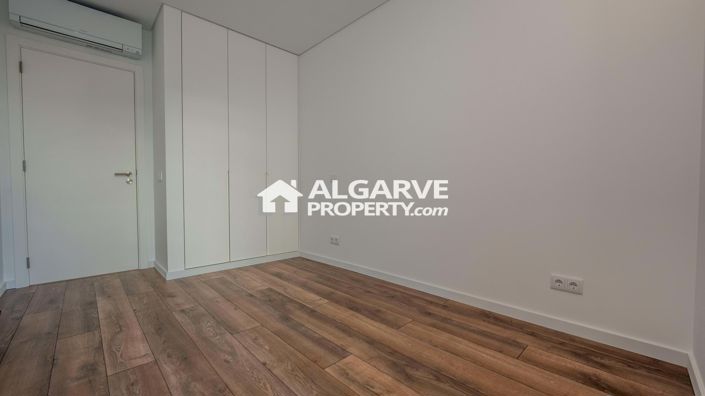 Image No.13-3 Bed Apartment for sale