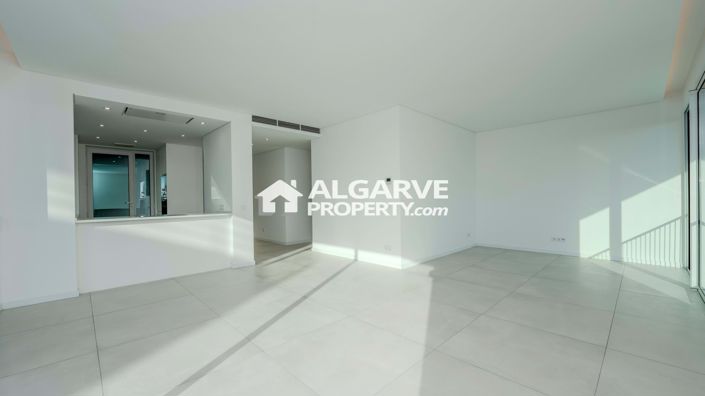 Image No.7-3 Bed Apartment for sale