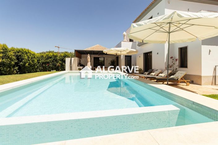 Image No.10-4 Bed Villa for sale