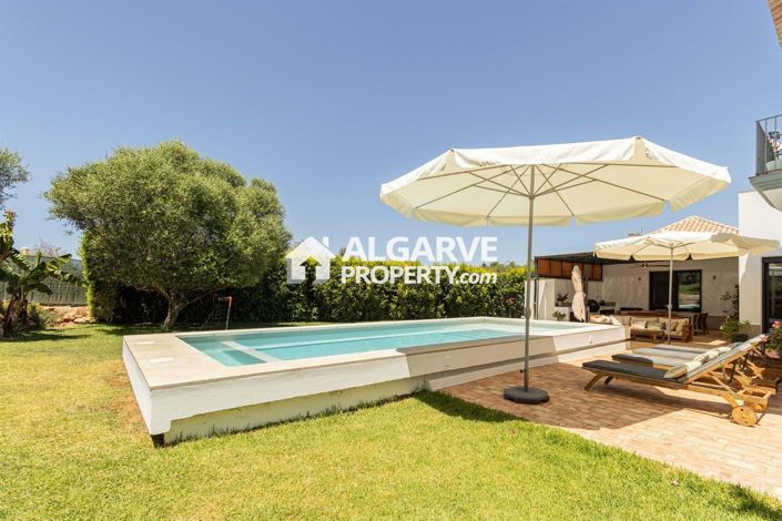 Image No.12-4 Bed Villa for sale