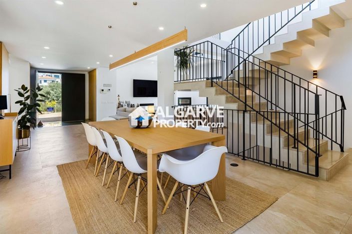 Image No.15-4 Bed Villa for sale