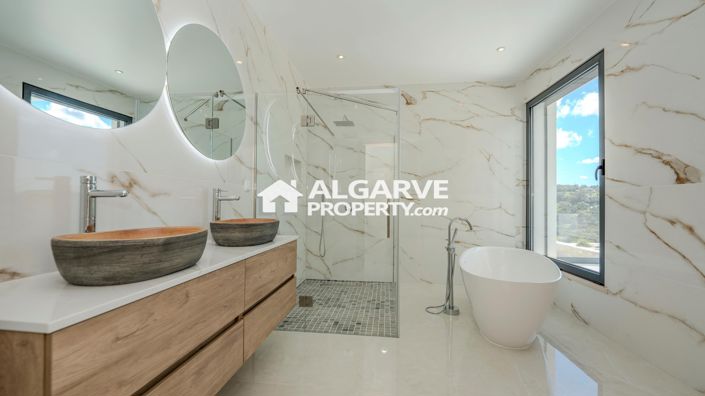 Image No.26-4 Bed Villa for sale