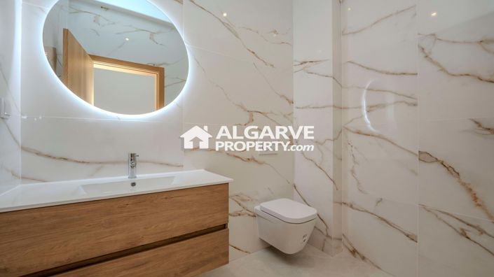 Image No.28-4 Bed Villa for sale