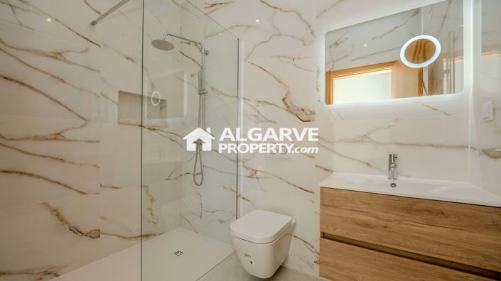 Image No.30-4 Bed Villa for sale