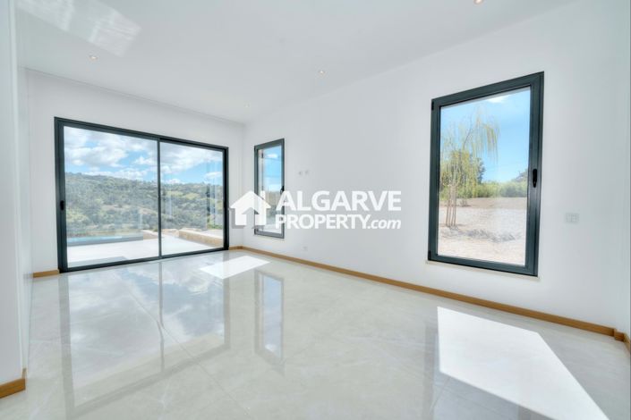 Image No.5-4 Bed Villa for sale