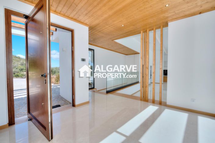 Image No.6-4 Bed Villa for sale