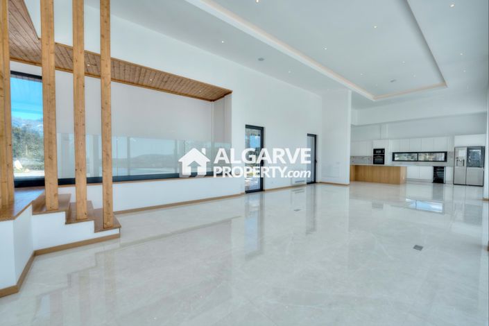 Image No.9-4 Bed Villa for sale