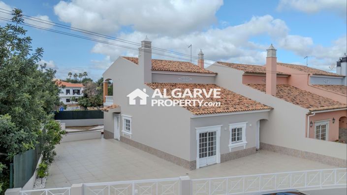 Image No.1-Villa de 3 chambres à vendre à Loule