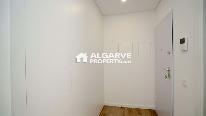 Image No.14-3 Bed Apartment for sale